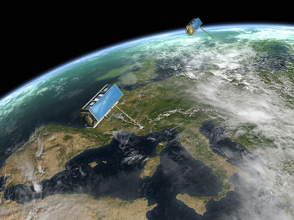 Die Radarsatelliten TerraSAR-X und TanDEM-X, die gemeinsam von Airbus Space and Defence und dem Deutschen Zentrum für Luft- und Raumfahrt betrieben werden, sind ein Beispiel für Dual-use-fähige Satellitenaufklärung.