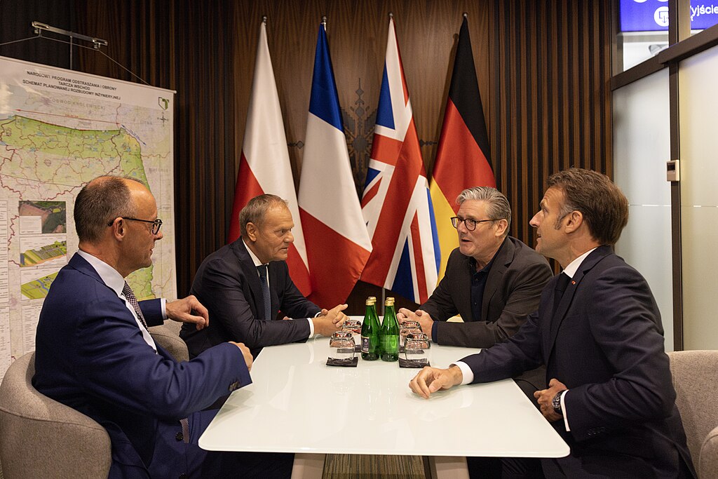 Friedrich Merz, Donald Tusk, Keith Starmer und Emmanuel Macron (v. l.) vor der Abreise in die Ukraine am 9. Mai.