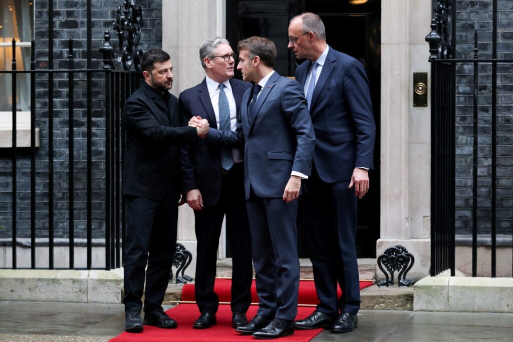 Europäische Finanz-Nuklearmächte: Wolodymyr Selenskyj, Keith Starmer, Emmanuel Macron und Friedrich Merz nach Beratungen zum Ukraine-Friedensplan in London.