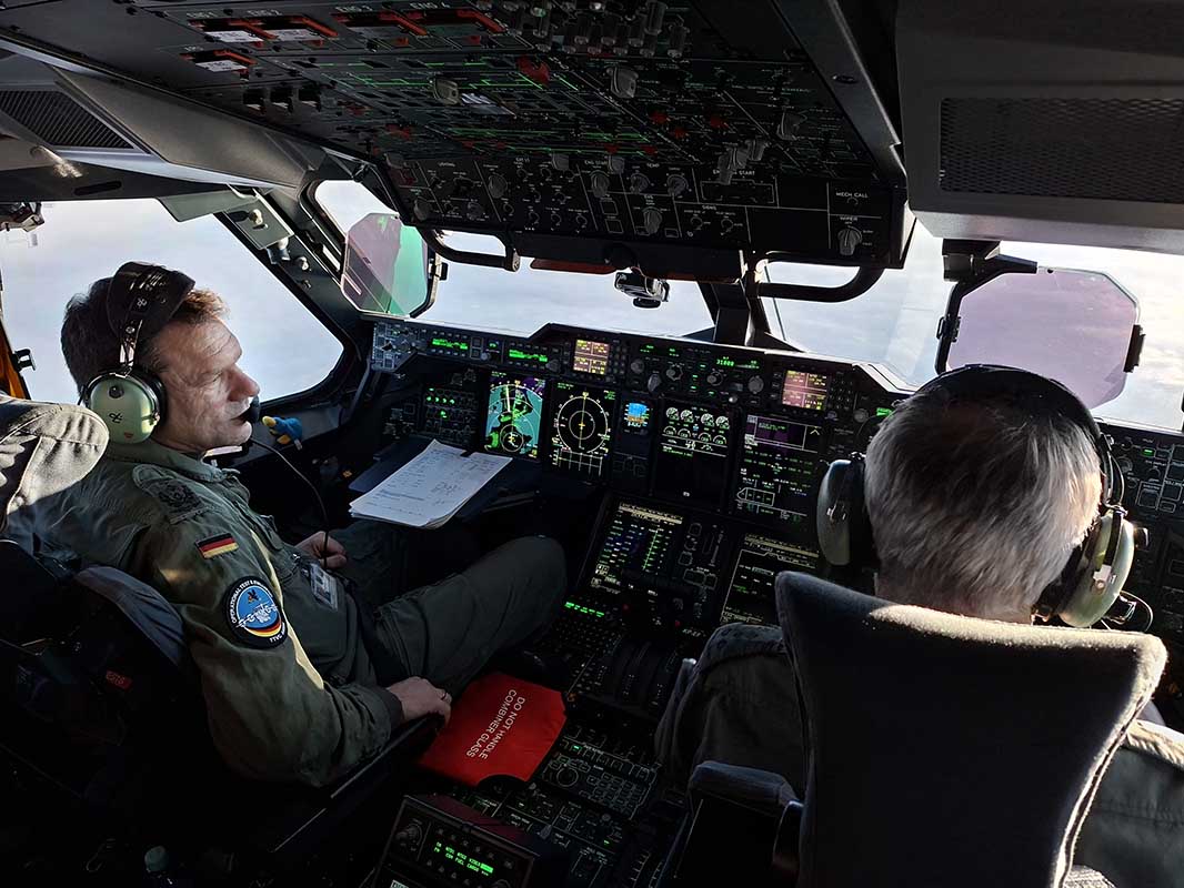 Oberst Markus Knoll ist ein erfahrener Transportpilot und ausgebildeter A400M-Kommandant. (Quelle: Bundeswehr/Martin Buschhorn)