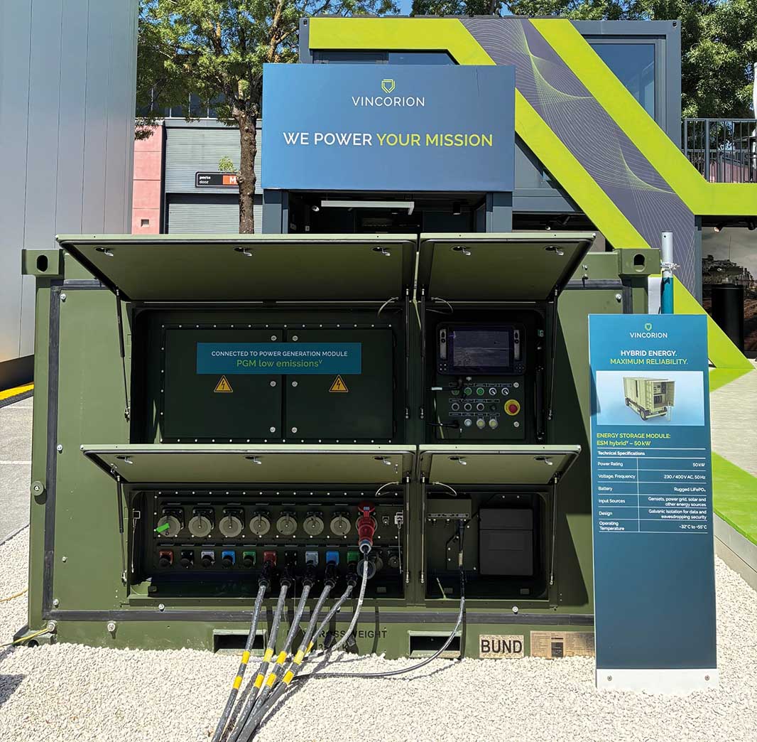 Taktische Energiesysteme von VINCORION dienen als Ladeinfrastruktur. (Foto © VINCORION)