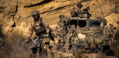 Das neue Luftlandefahrzeug kann unter anderem ein E-Krad aufnehmen. (Foto ©Bw)