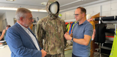 Thomas M. Meyer stellte sich den Fragen von Michael Horst, Chefredakteur des „Hardthöhenkurier“. (Foto © MRV/Horst)