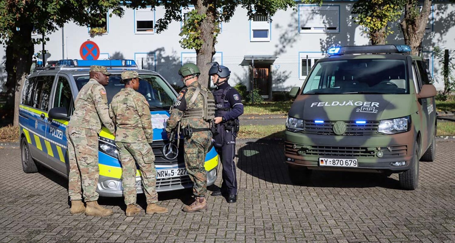 Operationsplans Deutschland: Zusammenarbeit mit ziviler Polizei und verbündeten Streitkräften. (Foto © Bw/Schneider)