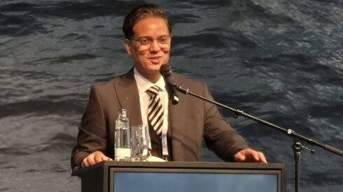 "Der Ausweis reicht nicht mehr": Haythem El Mir, CTO von Cypurge, bei seinem Vortrag zu Identitätsbetrug im Hafenbetrieb und in der Lieferkette der Verteidigungsindustrie während der MS&D.