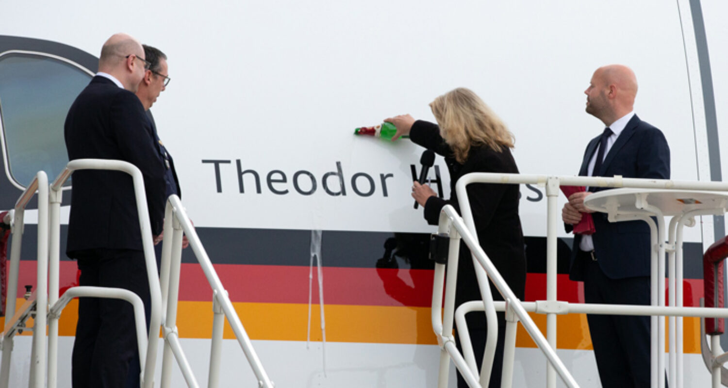 2023 03 16 PR Image Handover A350 10 02 01 3000px Copyright Lufthansa Technik