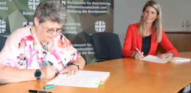 210629 Vertragsunterzeichnung PEGASUS Bannert 4w