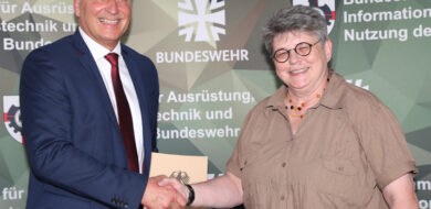 230622 Vertragsunterzeichnung Fa Diehl IRIS T SLM Bannert 05