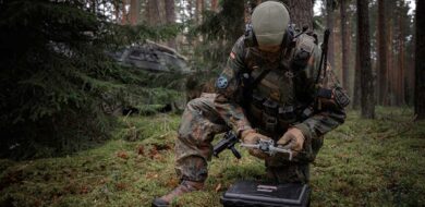 Sich auf das zukünftige Gefecht vorbereiten und dabei eine Balance zwischen Bewährtem und Neuem zu wahren. Darauf kommt es in der Ausbildung an. (Foto © Bw/Marco Dorow)