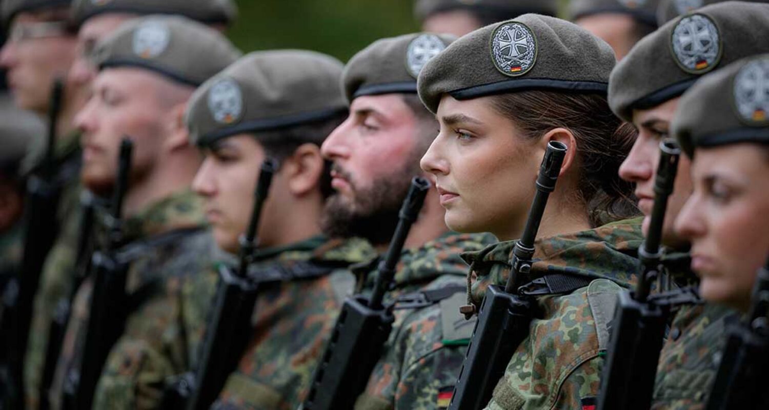 Aufstellungsappell des Heimschutzregimentes 6 in Möckern am 1. Oktober 2025. (Foto © Bw/Marco Dorow)