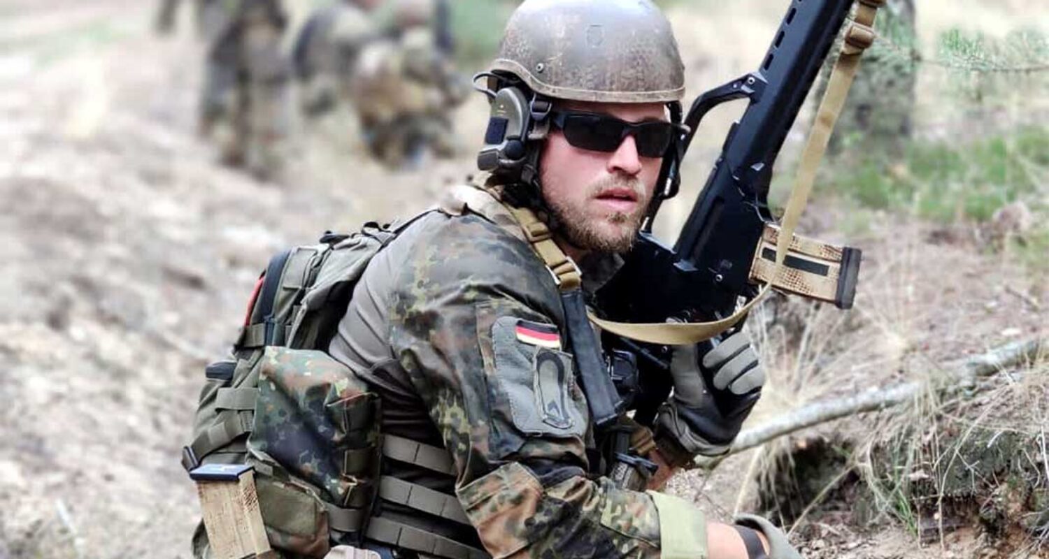 Kriegstüchtigkeit spielt in modernen Streitkräften wieder eine größere Rolle. (Foto © Bw/Tom Twardy)