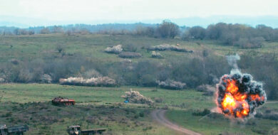 Wirkung von Artilleriemunition 155 mm mit Annäherungszünder. (Foto © WTD 91)