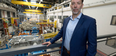 Dr. Alexander Sagel steht seit Februar als CEO an der Spitze der RENK Group AG. (Foto © RENK/Robert Gongoll)