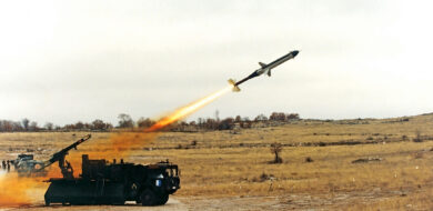 Das System Drohne CL 289. Dieser Flugkörper wurde mithilfe einer Feststoffrakete gestartet, flog einen vorprogrammierten Kurs und wurde mithilfe eines Fallschirms an einem vorgeplanten Platz gelandet. (Foto © Bw/Voll)