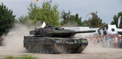 Am Tag der Bundeswehr präsentieren sich alle Teilstreitkräfte wie hier 2023 in Brandenburg an der Havel. (Foto © Bw)