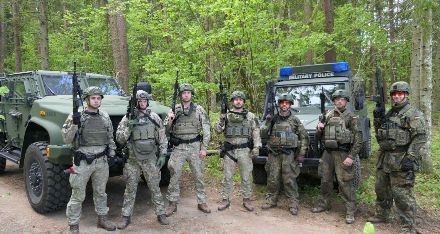 Deutsche Feldjäger in Litauen: Mission Possible – Gemeinsam stärker für eine multinationale Einsatzbereitschaft an der NATO-Ostflanke. (Foto © Bw/Nils-Robert Lang)