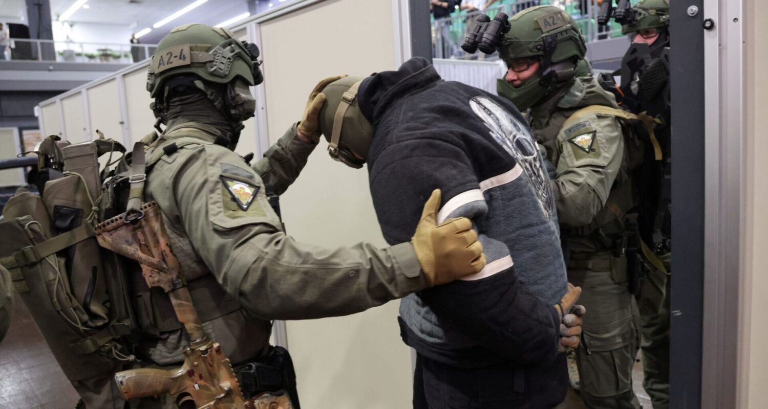 Im Enforce Tac Village werden realitätsnahe Einsatzszenarien abgebildet.