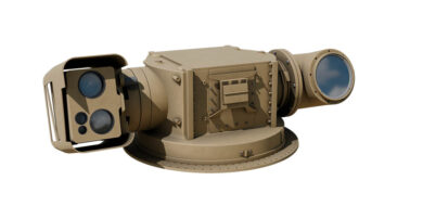 Der Kopf des Systems mit Ausblicken der Beobachtungsmittel (links) und der Optik für den Wirklaser (rechts). (Foto: EOS)