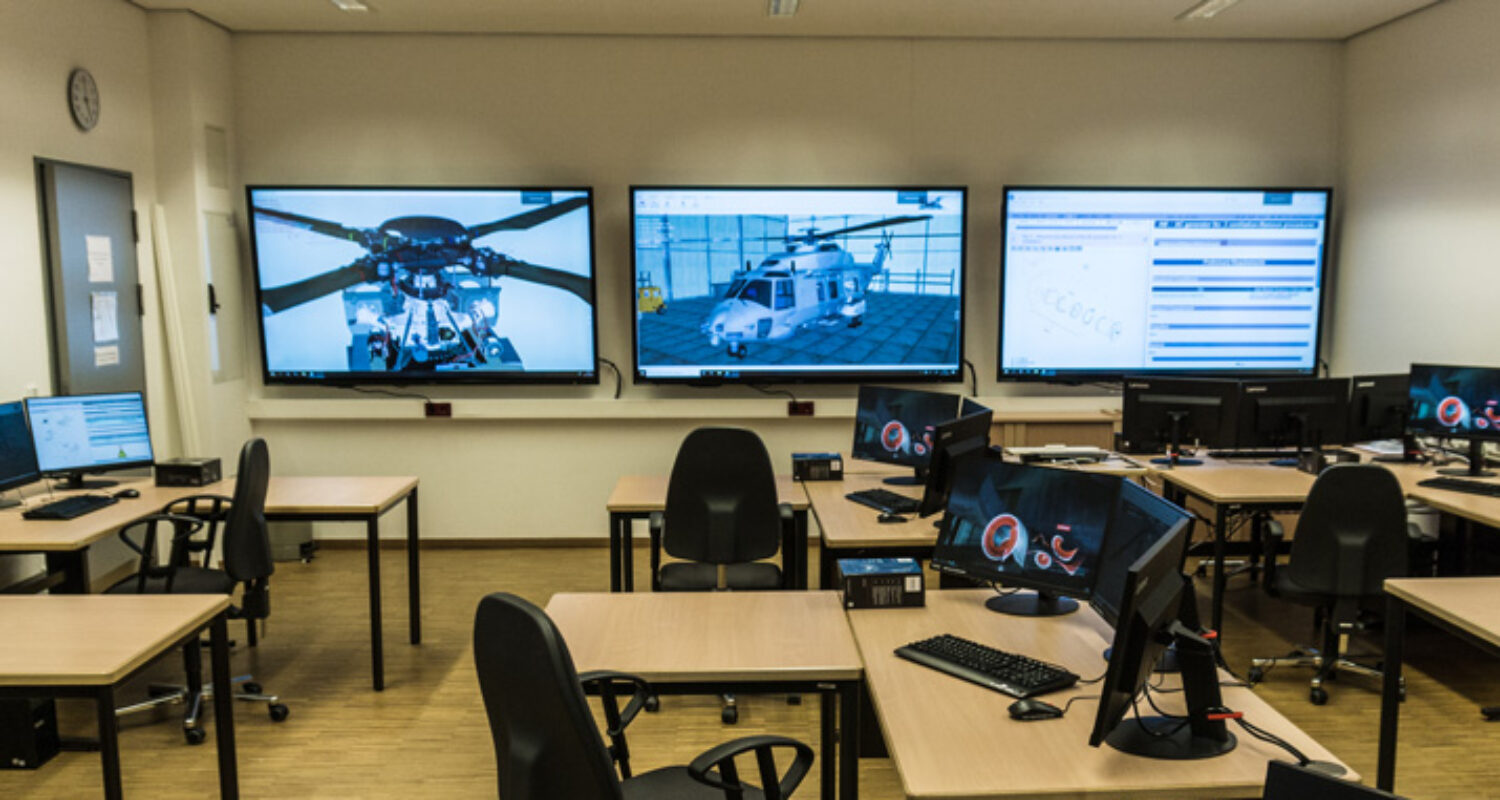 PR NH90 classroom picture 715