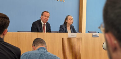 Bundesverteidigungsminister Boris Pistorius bei der Vorstellung des neuen Wehrdienstmodells. (Foto: Fischer)