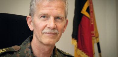 Portrait GenLt Schelleis Bw Roland Alpers