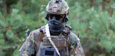 Das Soldaten System „Infanterist der Zukunft - IdZ-ES“ der Rheinmetall AG umfasst u.a. ein Getac Tablet (Bild: ©Rheinmetall)