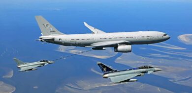 Ein A330 MRTT der MMU betankt Eurofighter des Taktischen Luftwaffengeschwaders 73 „Steinhoff“. (Foto © Stefan Petersen)