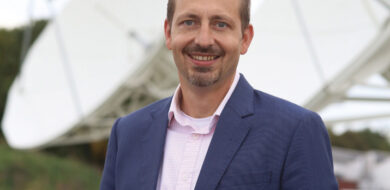 UniBwM 01 Knopp 300dp w