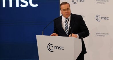 Bundesverteidigungsminister Boris Pistorius spricht vor der Münchner Sicherheitskonferenz 2026.