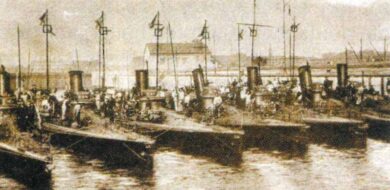  Minensuchdivision im Neuen Hafen um1912. (Quelle: Stadtarchiv Cuxhaven)