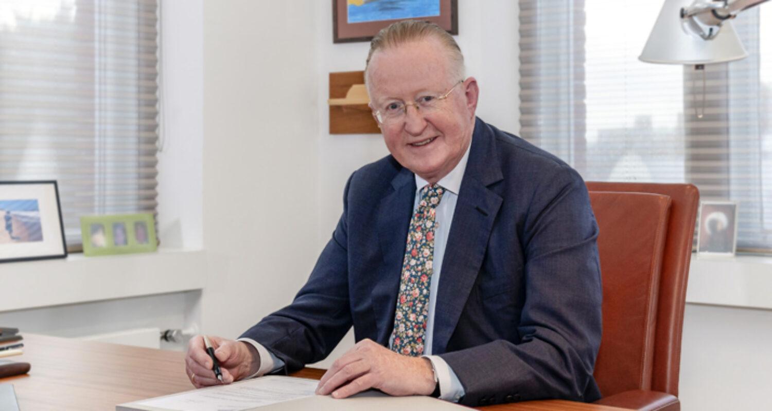 signing HvAmeijden w